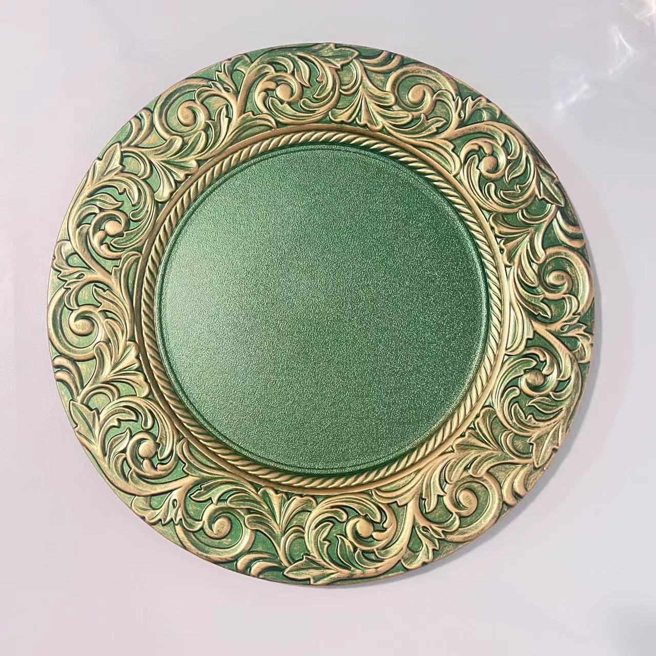 2024 Fashion Irregular Round Compote Banquet Plate 13 inches Green plastic charger plate santa green color Plate