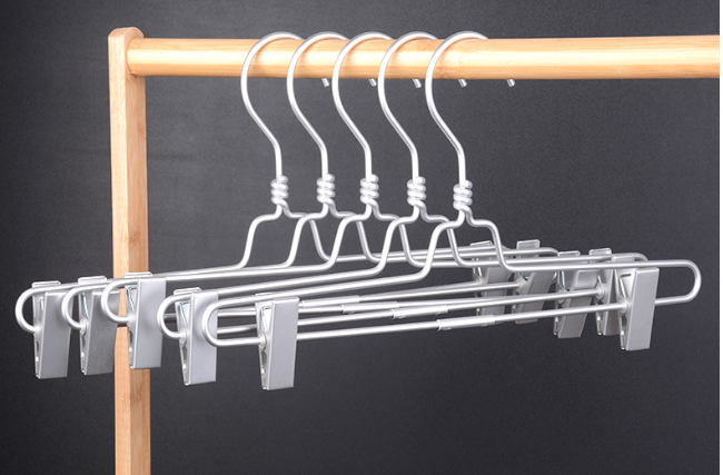 Luxury Custom Space Saving Golden Drying Rack Metal Gold Hanger Clothes For Kids Women Men