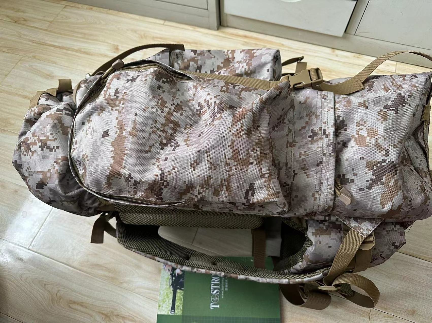 Outdoor knapsack Large Surplus Tactical Backpack Field Pack Desert Camouflage 65L External Frame Backpack with Chest Rig