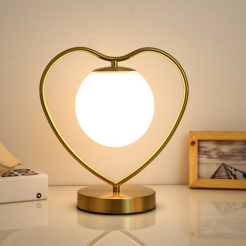 Good quality modern glass indoor lighting led table fixture heart shape desk lamp