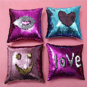 2019 New Valentine Gift Idea Glitter Sequin Cushion Cover Case Set OEM Custom Pretty Reversible Magic Mermaid Sequin Pillow