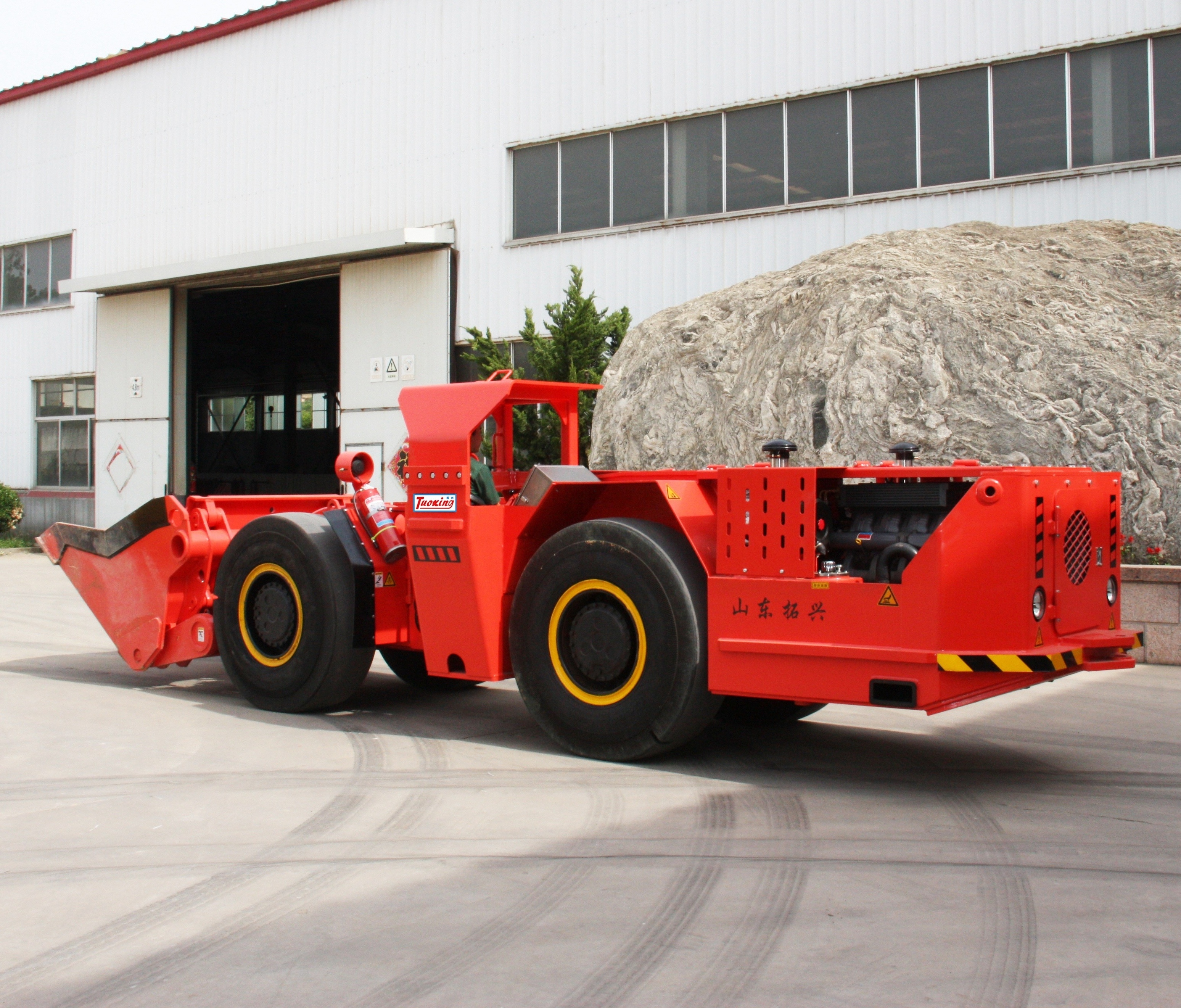 Mine Construction Equipment 3 Cubic Meter Scooptram underground mine loader Used For 3000m Altitude