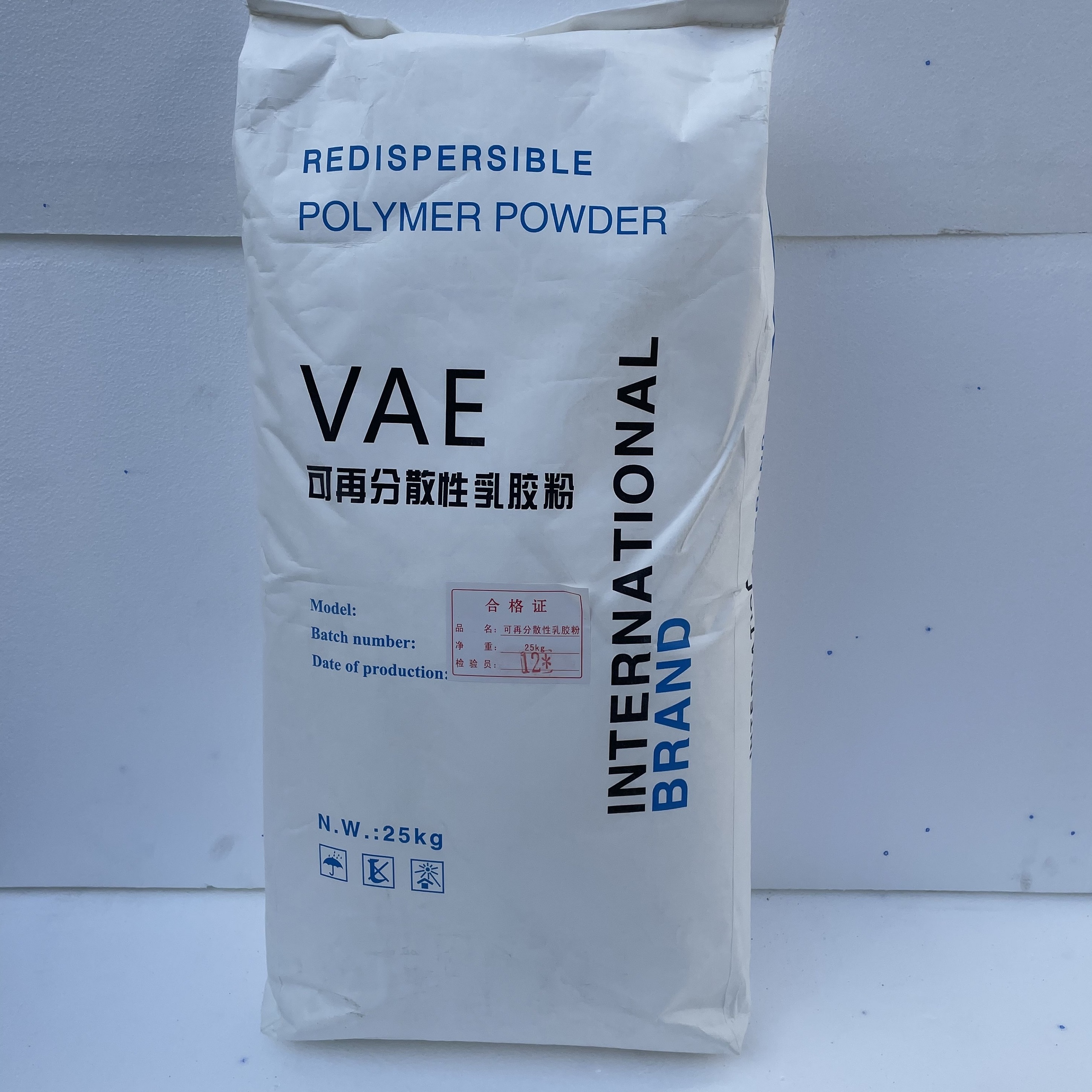 Hot Selling 18Kg vae Water Based Fast Drying White Glue Environmentally Friendly for Wallpaper Wood Rubber