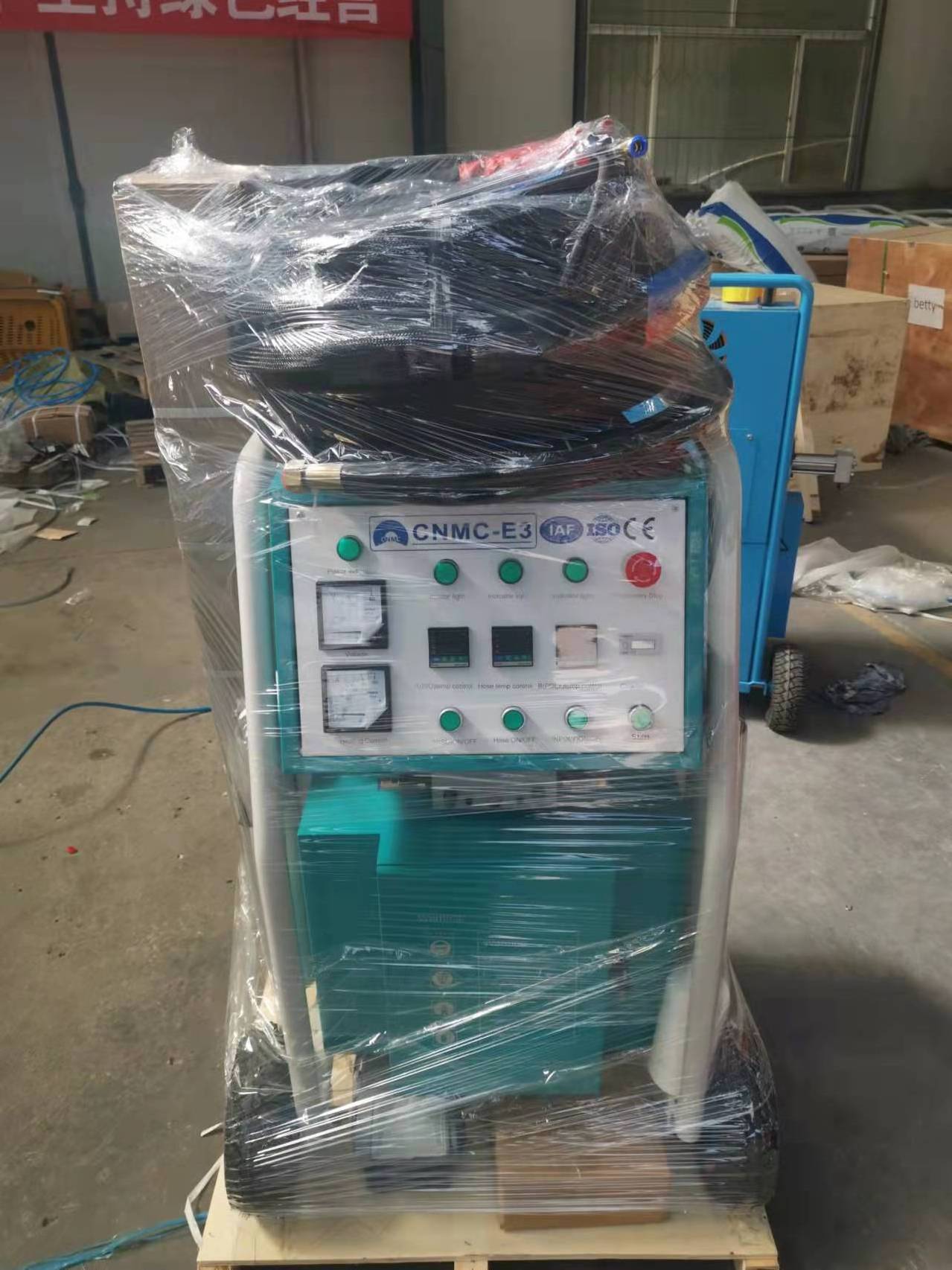 Pipe coating polyurethane spraying machine small polyurethane pouring machine black and white foaming equipment manufacturer