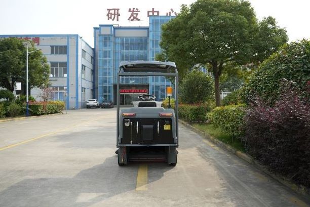 MINGNUO C200 Compact Small Street Sweeper City Cleaning Vehicle Industrial Sidewalk Sweeper Electric Road Sweeper