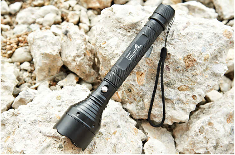 Long Quality Warranty 1000 lumen led flashlight tactical