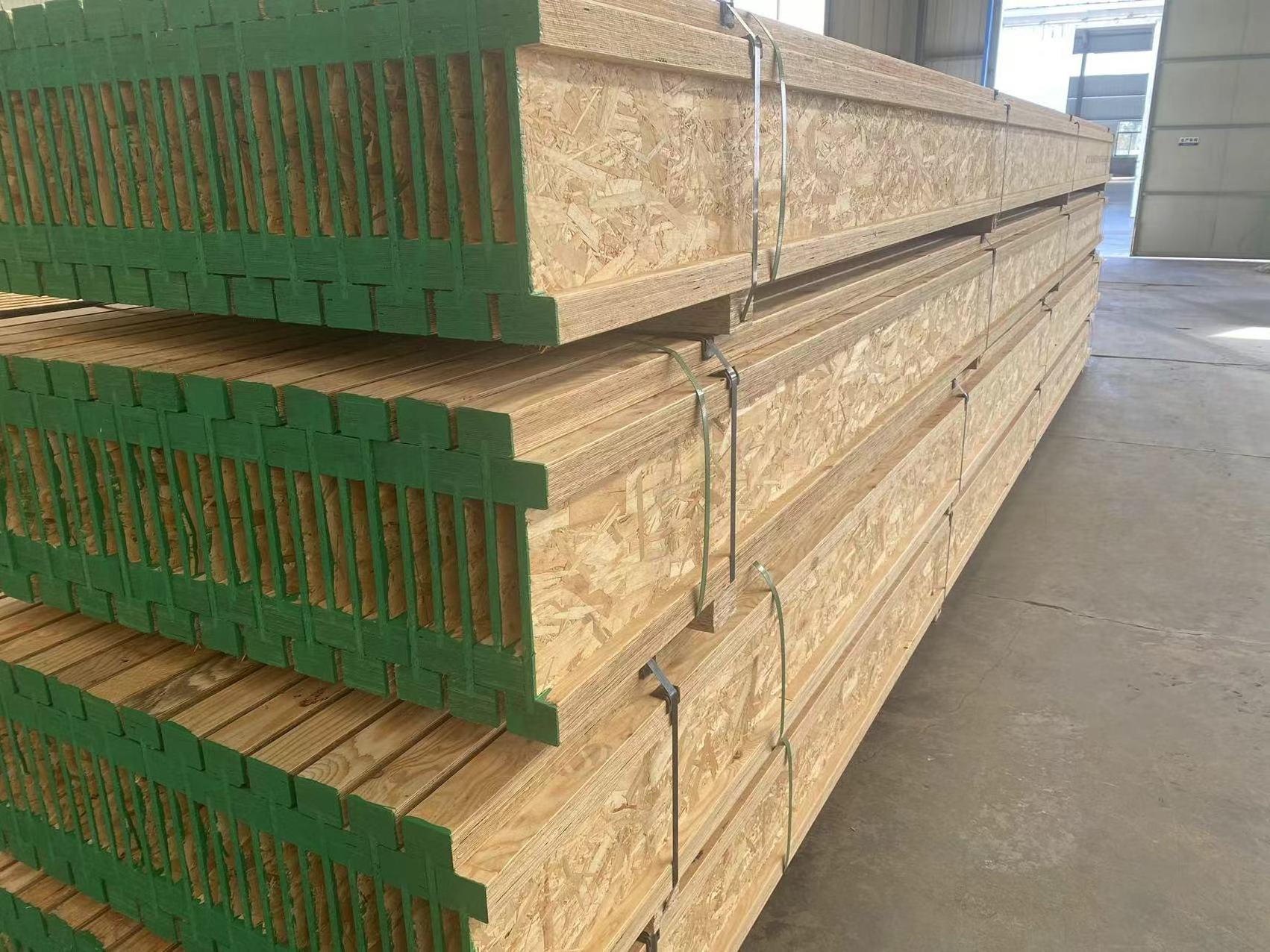 Factory Price Composite wood  Truss Wood I Joist Framing Lumber Beams for Roof and  Ceiling