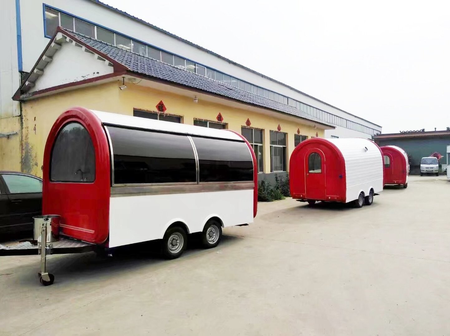 New Fully Equipped Mobile Fast Food Trailer for Burgers Used in Bakeries Snack Factories Wineries Fruit Processing Plants