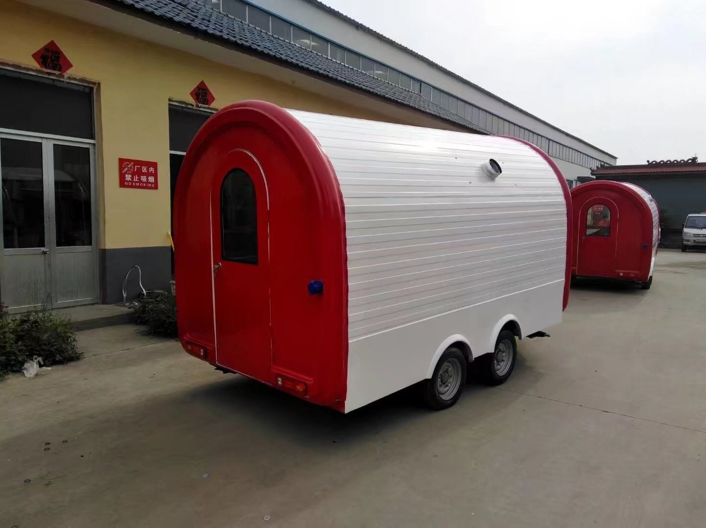 New Fully Equipped Mobile Fast Food Trailer for Burgers Used in Bakeries Snack Factories Wineries Fruit Processing Plants