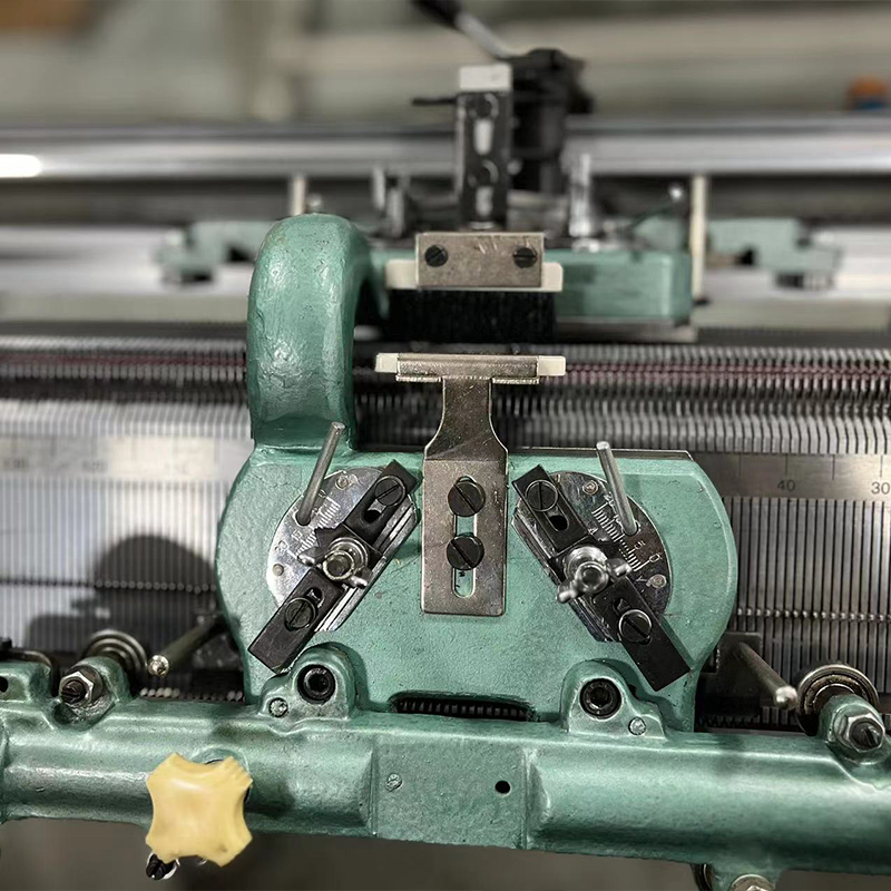 Semi-automatic Flat Knitting Machine Knit Various Fabrics With Different Patterns