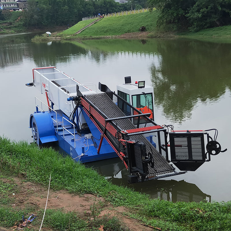 River And Lake Cleaning Boat Water Hyacinth Harvester Machine For Sale