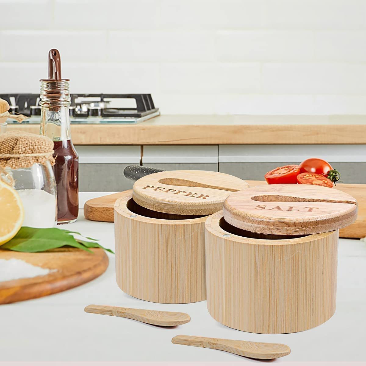 Bamboo Spice Box 2 Piece Bamboo Salt and Pepper Bowls Cellar with Magnetic Swivel Lid and Spoon Kitchen Natural Multifunction