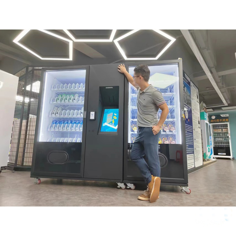 ADA compliant vending machine for selling snack drink with big capacity