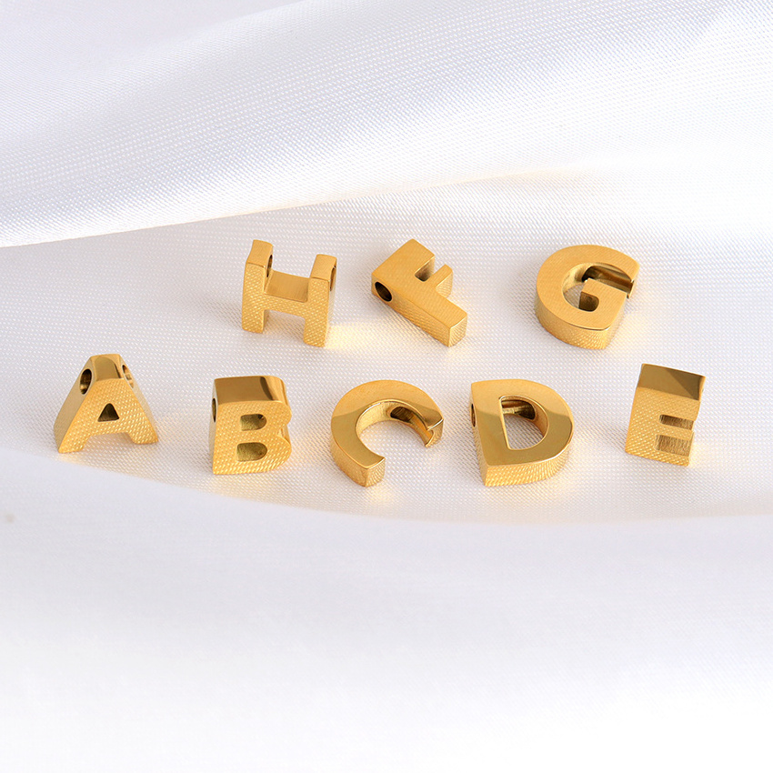 Wholesale Dainty Gold 26 Letter Charms Stainless Steel 18k Gold Letter Pendant for Necklace Trendy Letter Charms