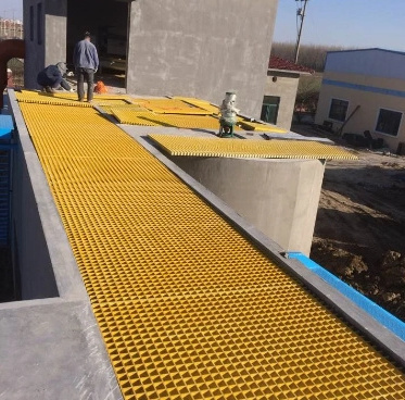 Molded FRP Grating Fiber Reinforced Plastic Car Wash Floors Grille Fiberglass Walkway Grating