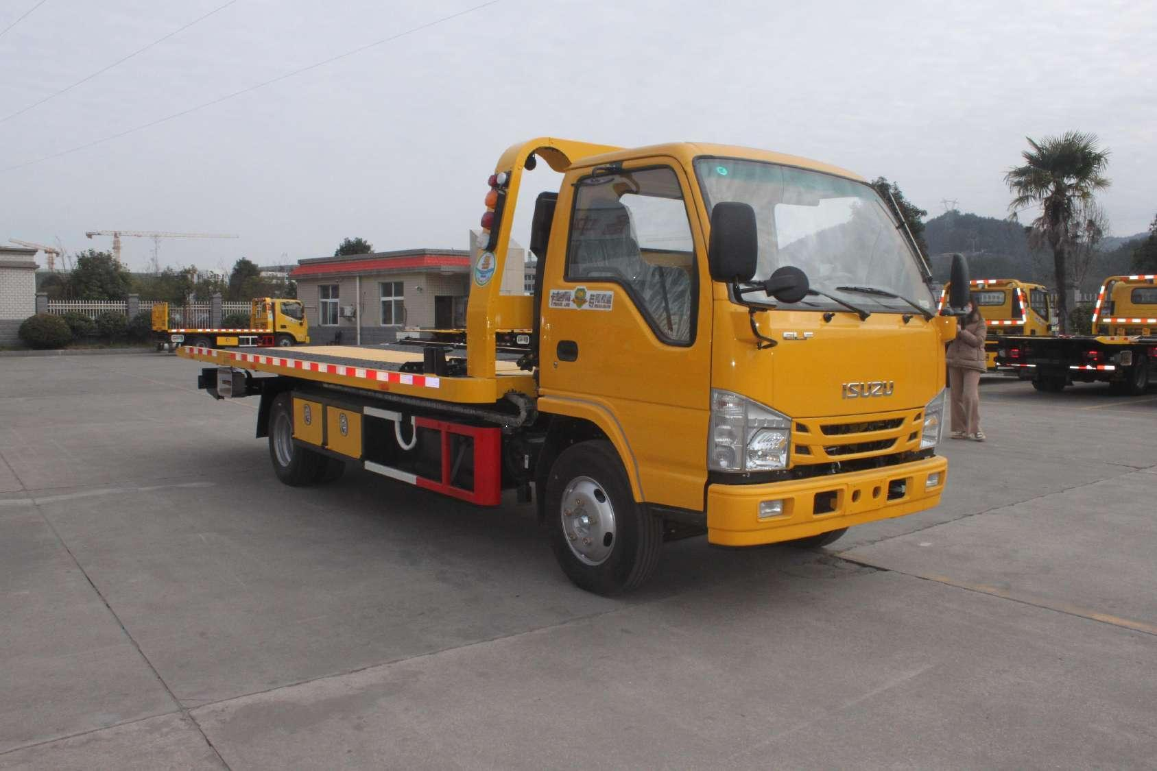 ISUZU 4*2 road removal wrecker new high quality flat-bed tow truck with the capacity of 3ton wrecker Rescue recovery Platform