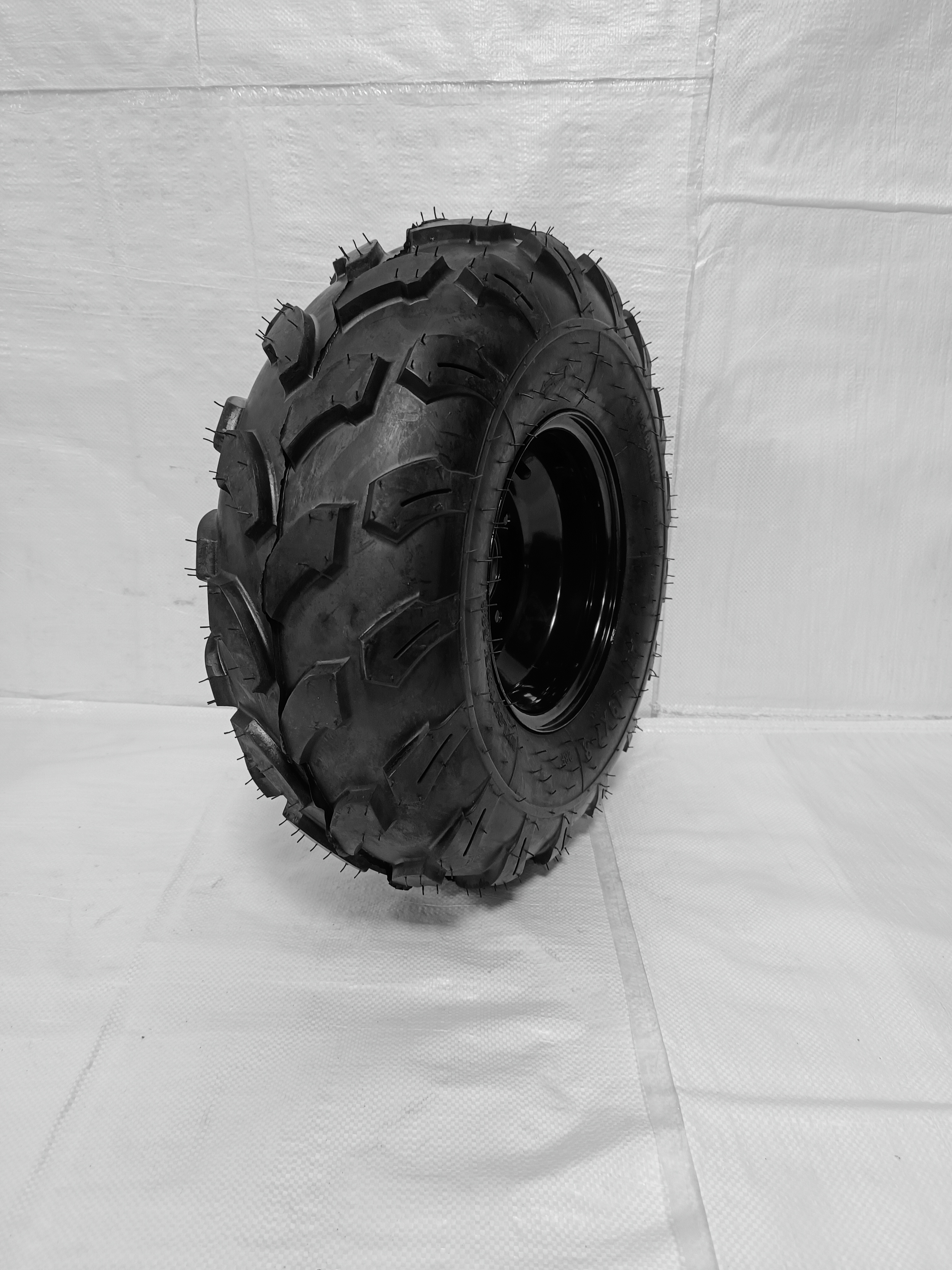 Factory price Tubeless wheel ATV UTV Mud Tire   22*10-10 19*7-8 for Adult