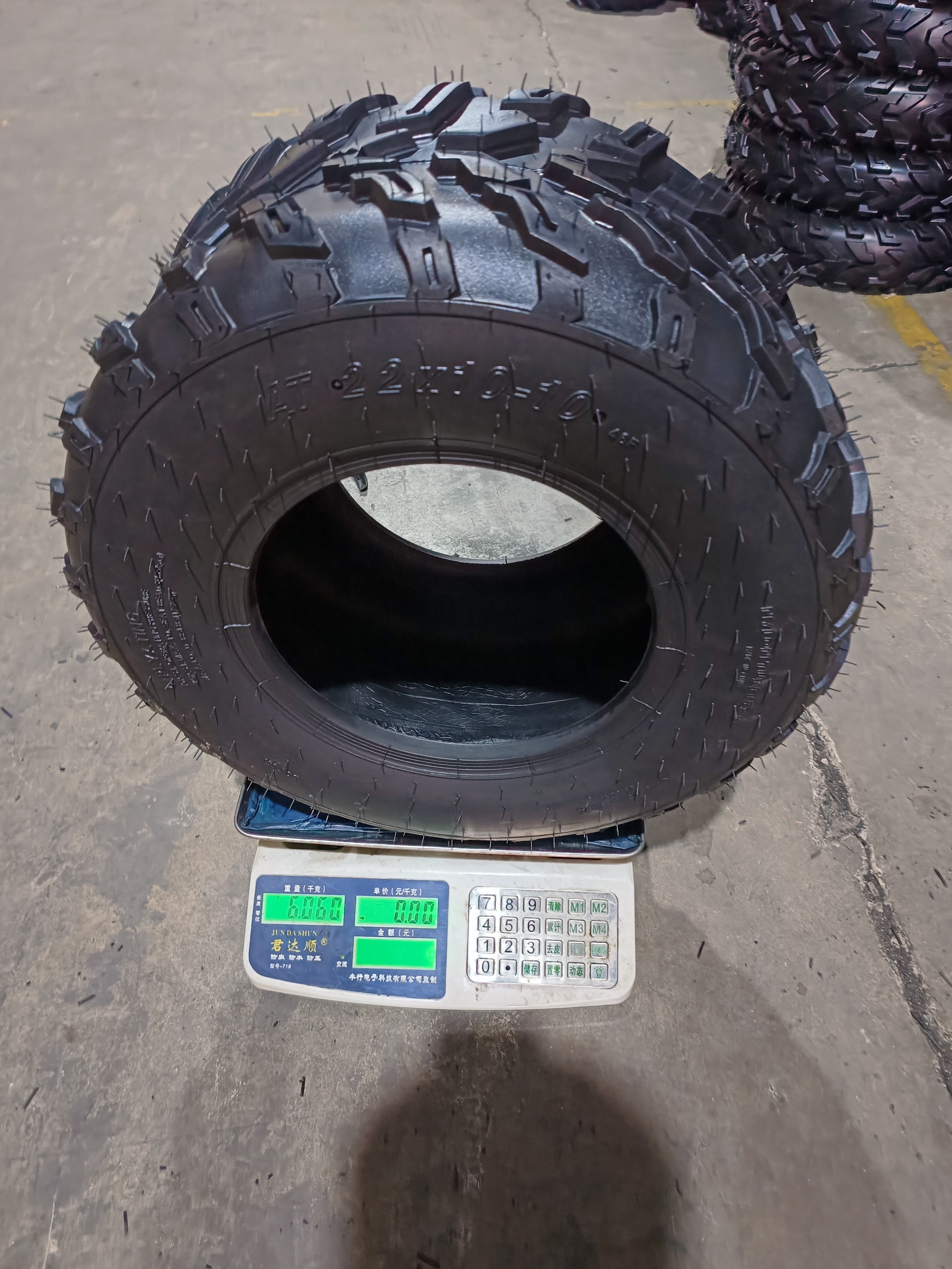 Sand and Mud ATV Tire 22*10-10 22 INCH rubber Pneumatic wheel for sale