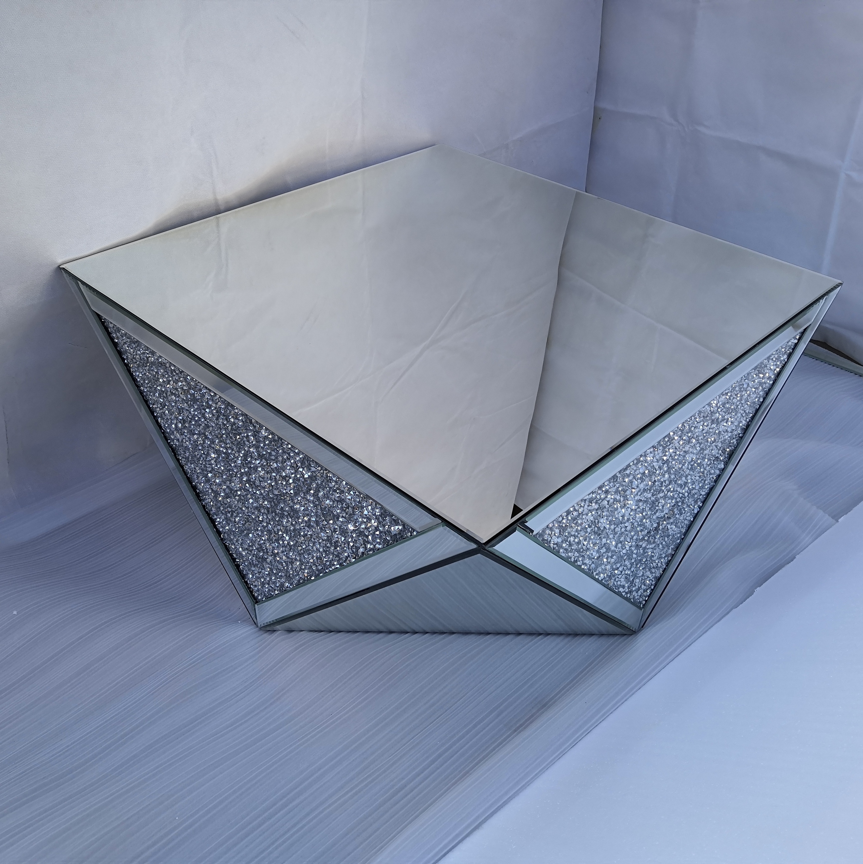 Modern Glam Triangle Mirrored Coffee Table Crystal Diamond Decoration Center Table Sofa Tea Table