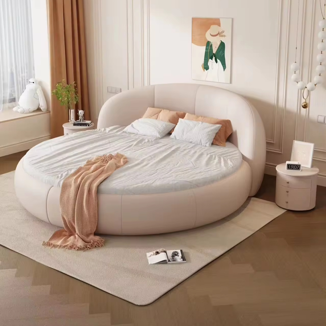 Luxury Modern Style Round Shaped White Contact Surface Genuine Leather Upholstered Bed Round Hotel Bed