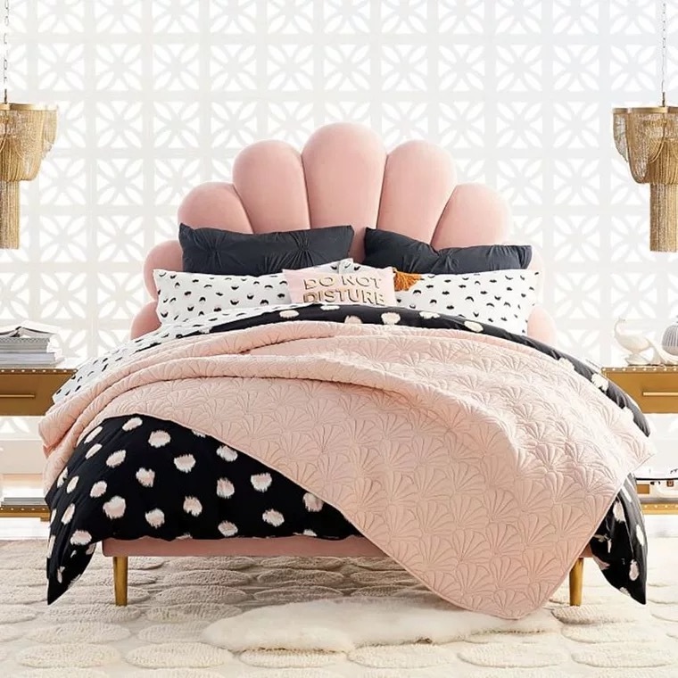 Modern Bedroom Furniture Collection Pink Petal Headboard Pink Princess velvet bed