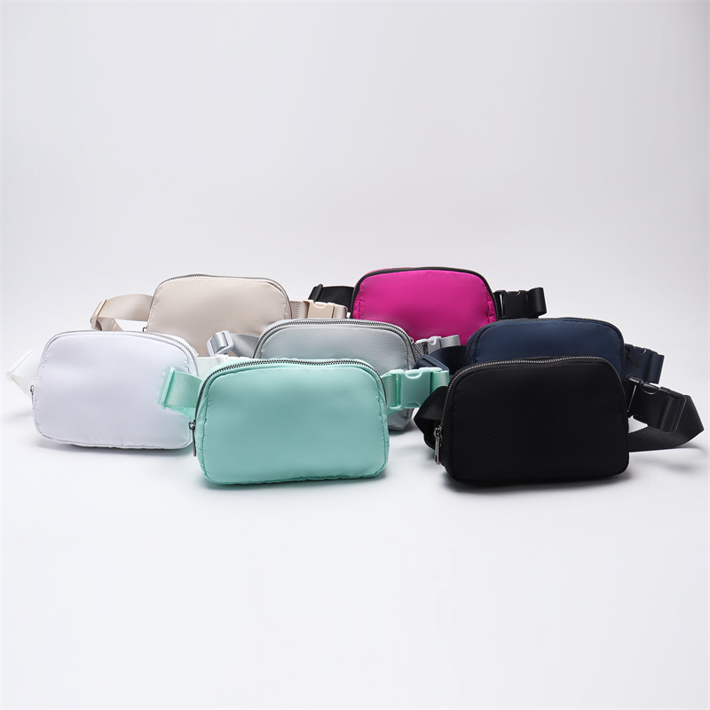 Factory Wholesale No MOQ Designer Nylon Waterproof  Belt Bag Women's Chest Bags Fanny Pack Crossbody