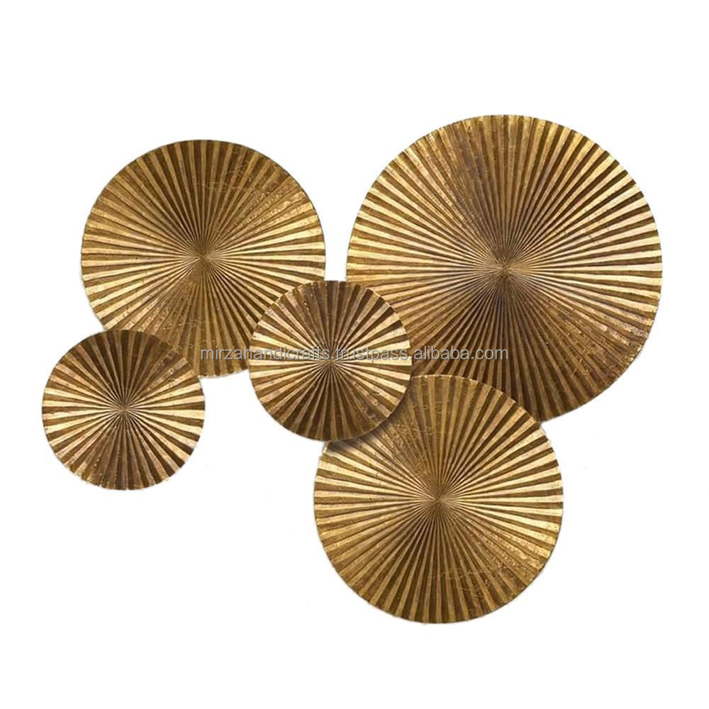 STYLISH GOLDEN ROUND METAL WALL DECOR