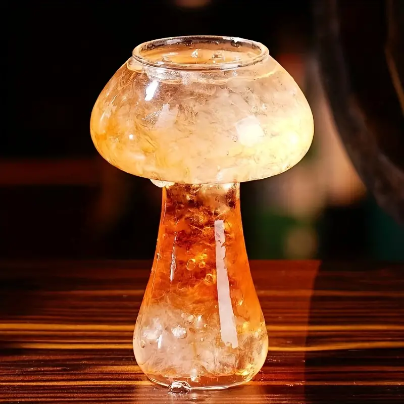 Creative Mushroom Shaped Cocktail Drinks Glass Cup Clear 250ml Wine Glasses for Party Novelty Drinking for KTV Bar Club