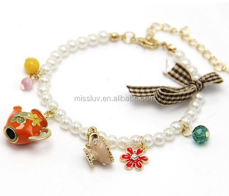 Stylish Luxurious Pearl Bracelet w/ Charming Perfume Bottle,Girls Pearl Stretch Bracelets