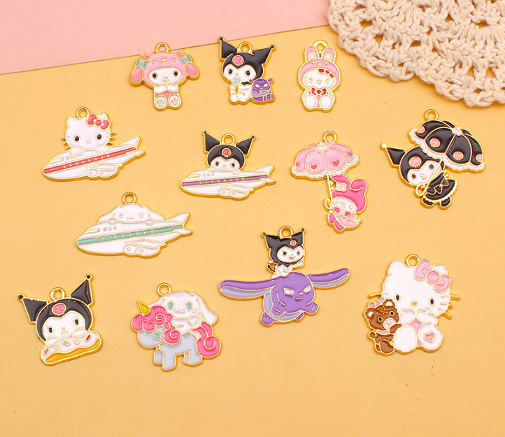 Little Girl Hot Cute Cartoon Charms Sanrio Kuromi Enamel Metal Cartoon Charms for Kids Bracelets Children Jewelry Making