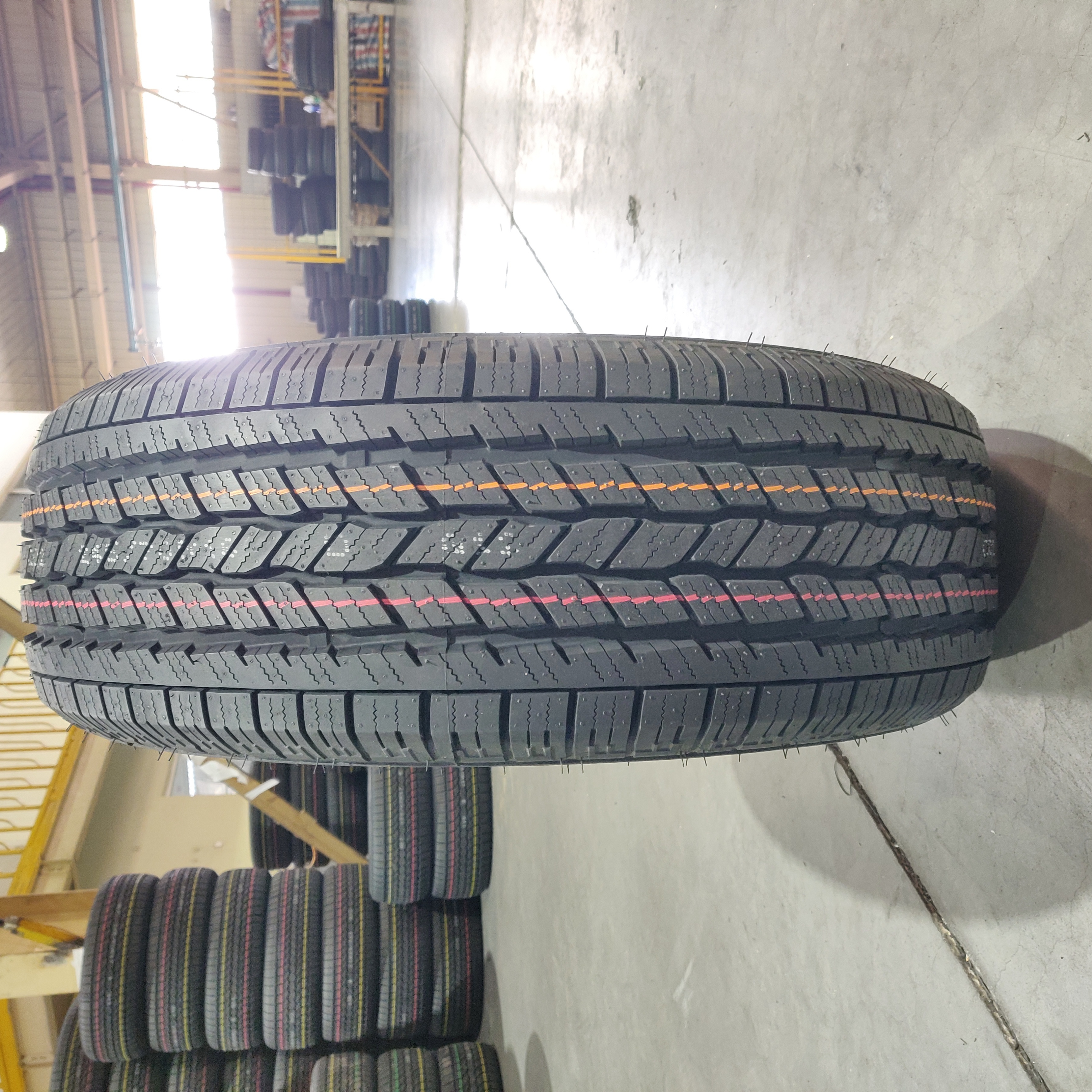 Factory Supply 265/70R16 HT Highway Terrain Tyres All-season Touring Tires for Light Trucks and Full-size SUVs