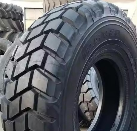 12.5R20 China MPT Truck Tires General Off road Equipment Swamp March Sand Performance Use 12.5/20 Tyres