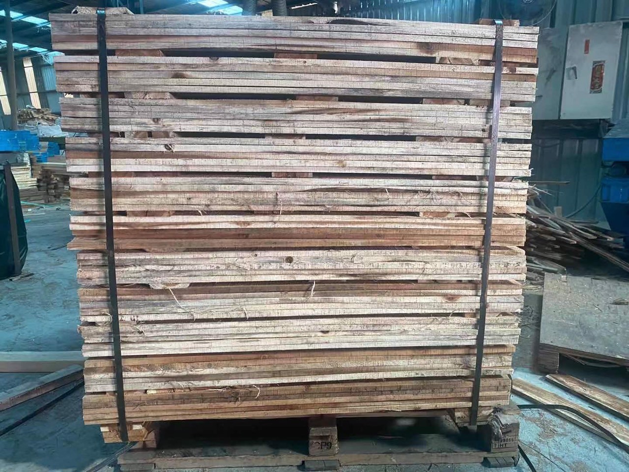 SAWN TIMBER - ACACIA TIMBER - WOOD PALLET FROM VIETNAM