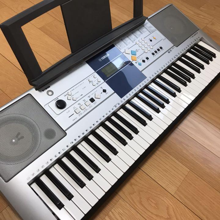 Portable and Playable not brand New Yamahas PSR-E323 61 full-size keys digital organ digital music piano keyboard