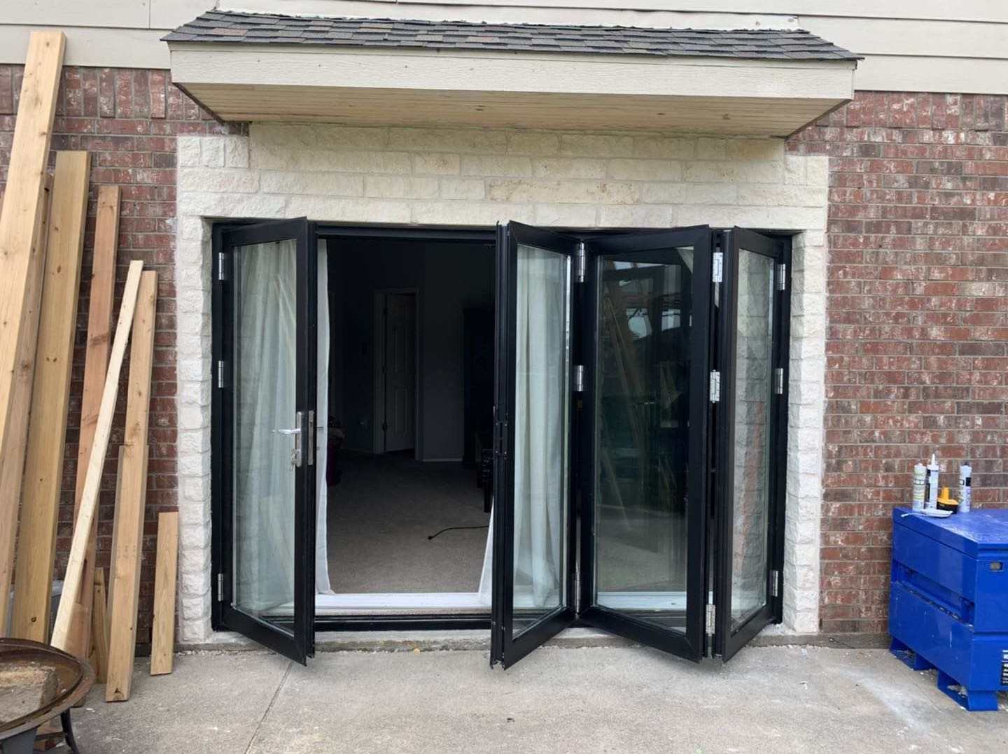 Modern house design aluminium folding door with tempered glass