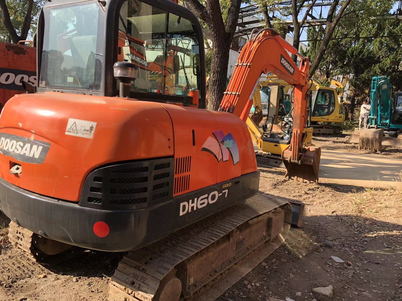 Multi Functional Original used DOOSAN DH60-7 hydraulic crawler excavator for sale