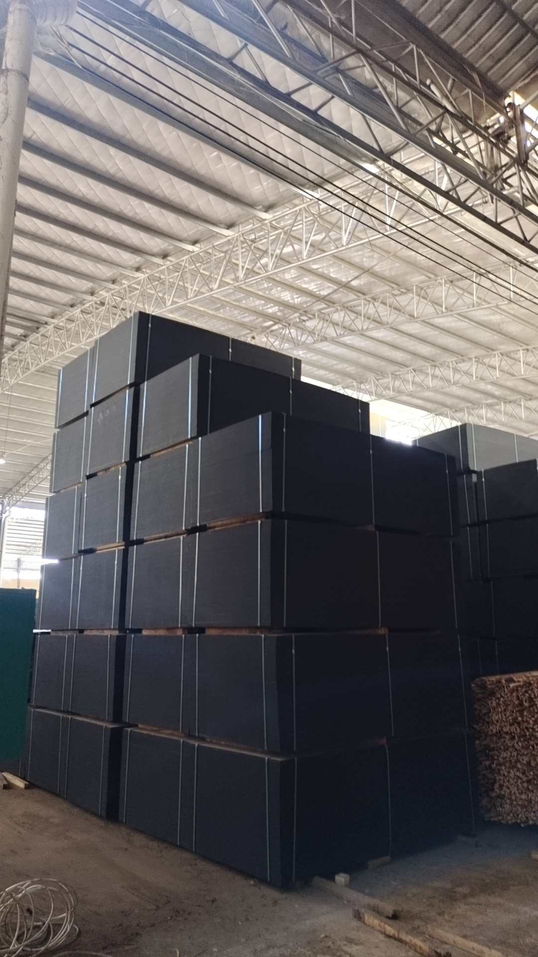 4X8 Exterior Wall Construction Plywood Panels 18mm Black Plywood with Film Surface 9mm Building Formwork Decoration Packing