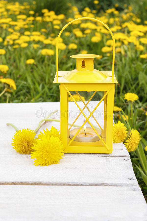 Classic Metal Salsa lantern Garden And Home Decor Salsa lantern outdoor Multi-Size Candle Lantern Customized Design Available