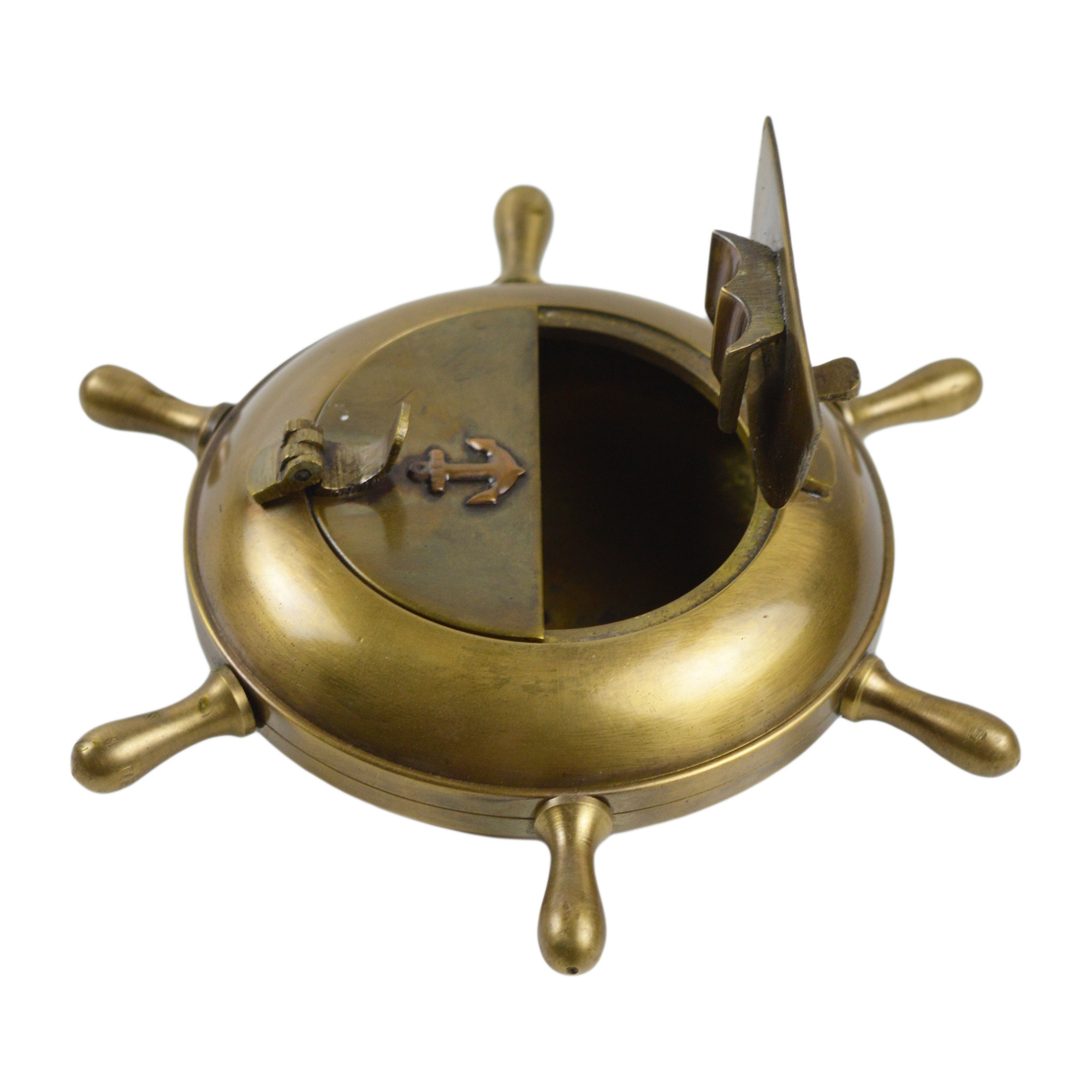 Brass Nautical Wheel Design Cigarettes Smoke Tray for Table Decor Metal Design Outdoor & Indoor And Vintage