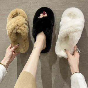 Winter Plush Slippers Fashion Female Winter Slippers Women Warm Indoor Slippers Soft Plush Lady Home Shoes