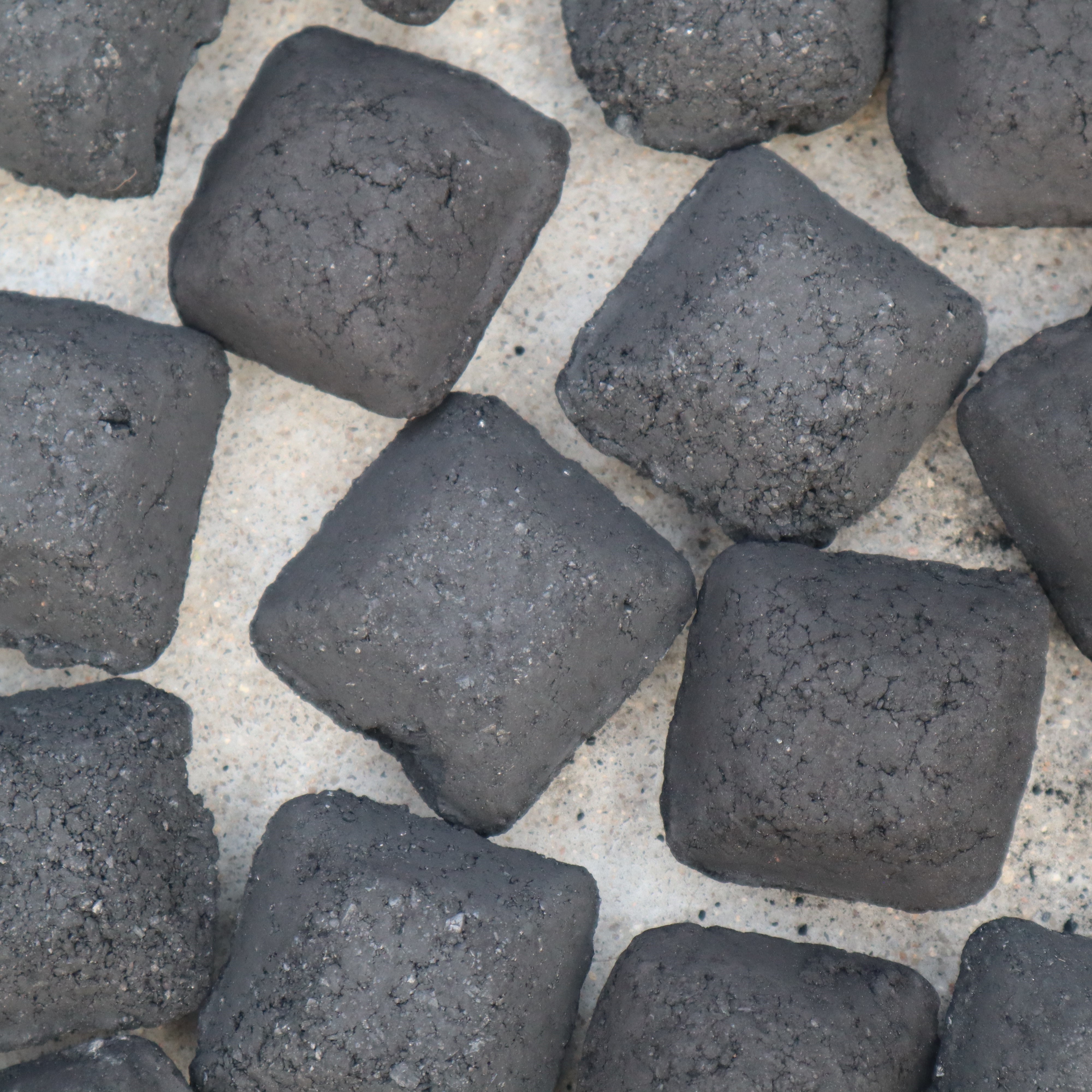 Hot Selling Coconut Pillow And Hexagonal Charcoal Briquette Coconut Charcoal BBQ Coconut Coal For BBQ In Middle East Market