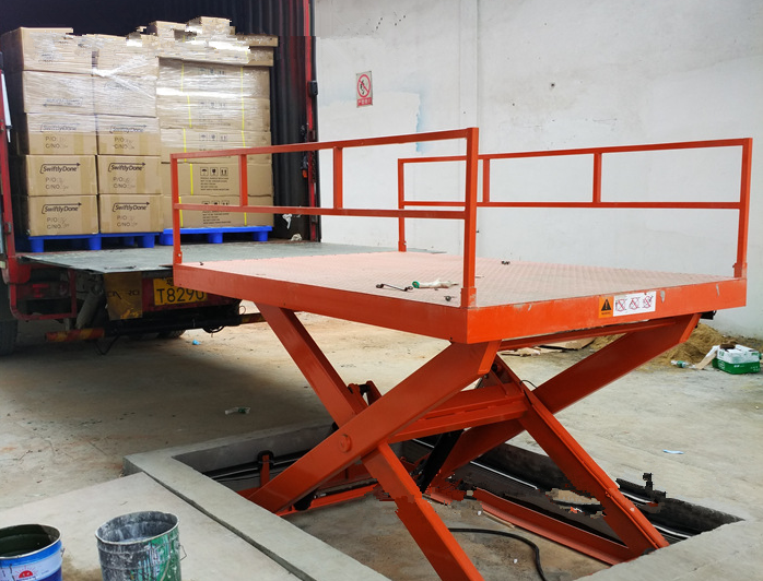 Heavy Duty Hydraulic Scissor Lift Platform for Warehouse for sale