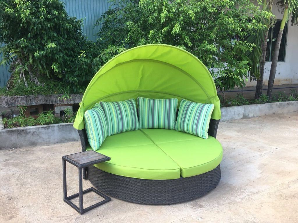 Outdoor Wicker Patio Daybed with Cushions Swimming Pool Furniture round shape Sun Loungers Chair Modern Made In Viet Nam