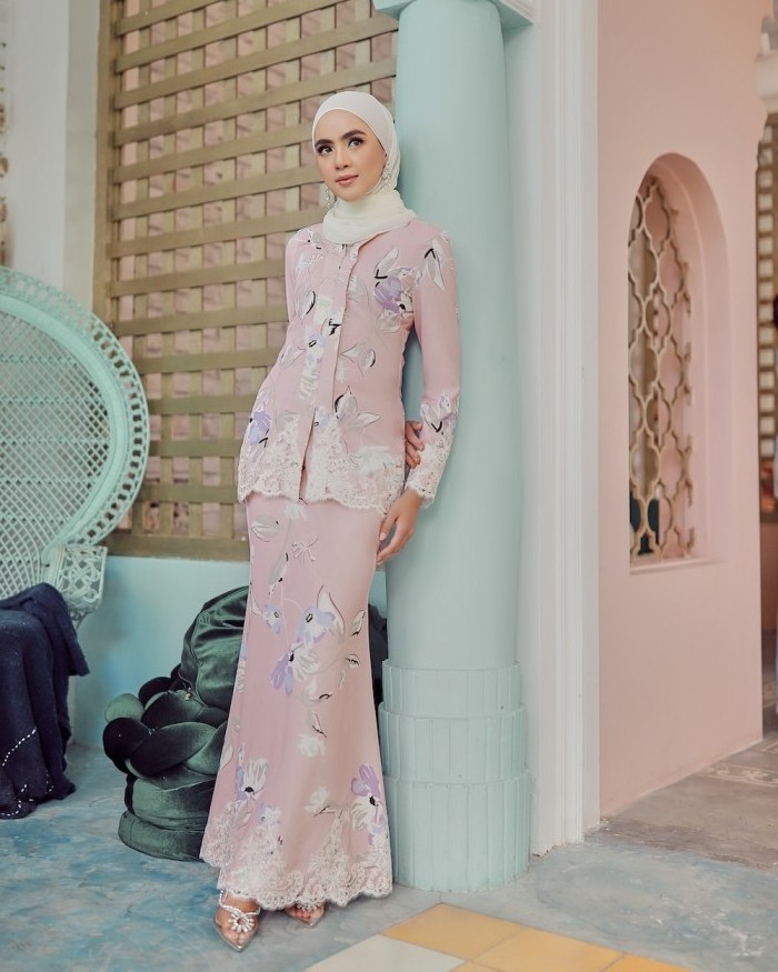 Baju kurung sequin hotsell