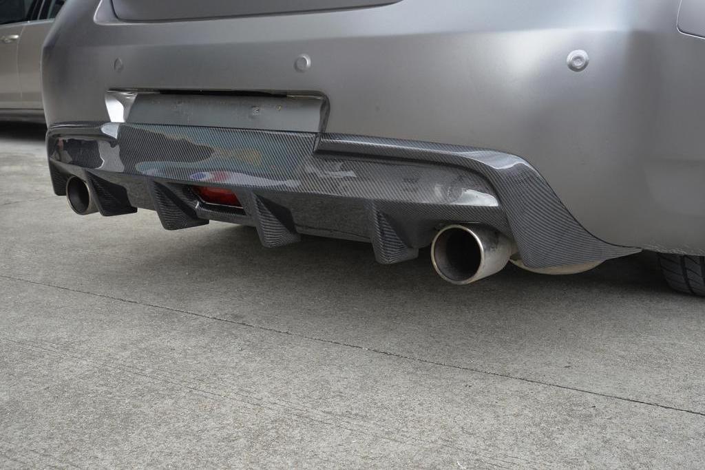 custom rear carbon fiber bumper exhaust diffuser for Infiniti V36 G35 G37