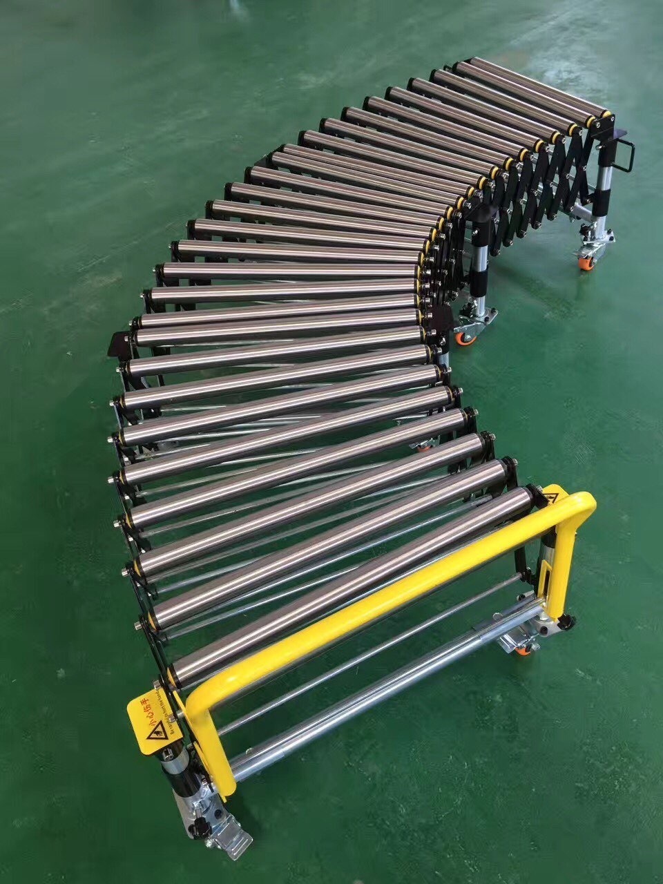 Flexible Roller Conveyor Extension Gravity Roller Conveyor in Warehouse Box Conveying