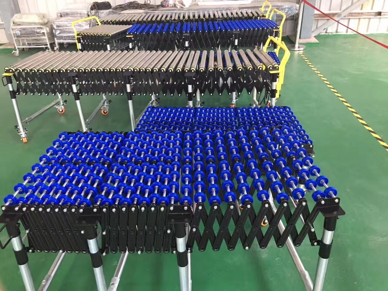 Flexible Roller Conveyor Extension Gravity Roller Conveyor in Warehouse Box Conveying