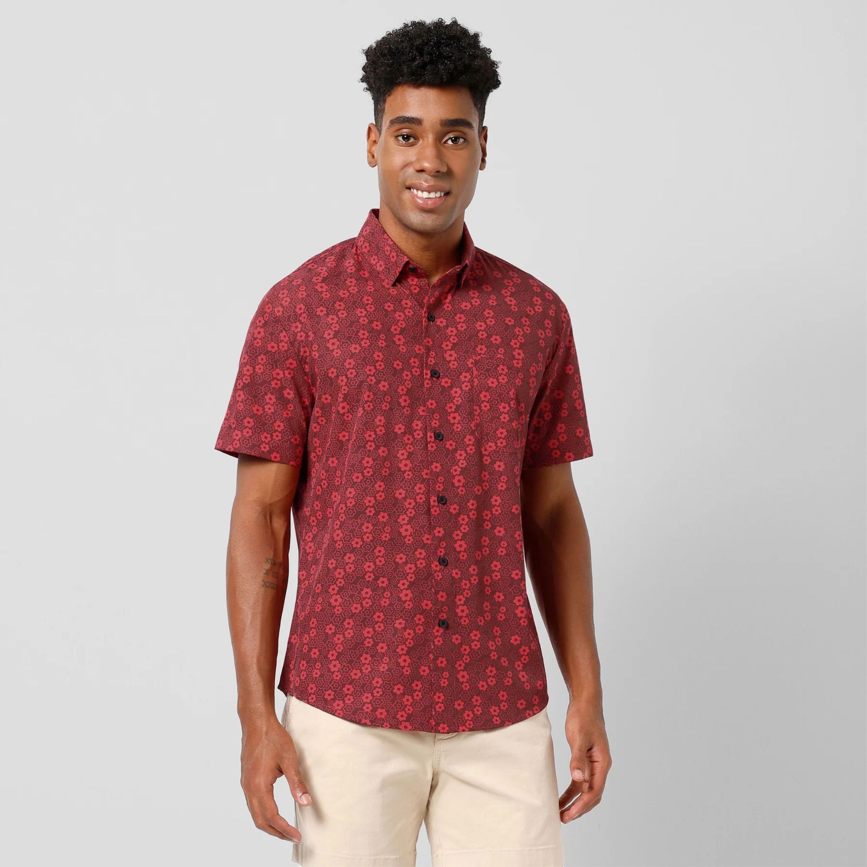 Relaxed-Fit Cabana Button-Down Shirt for Men - Soft and Breathable Fabric, Ideal for Outdoor Barbecues and Casual Gatherings