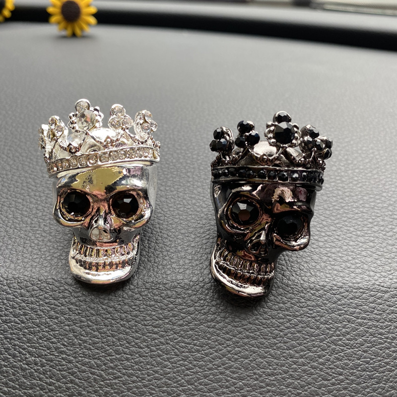 Car Interior Decoration Retro Metal Skull Imperial Crown Rhinestone Car Vent Clip Perfume Air Freshener Outlet