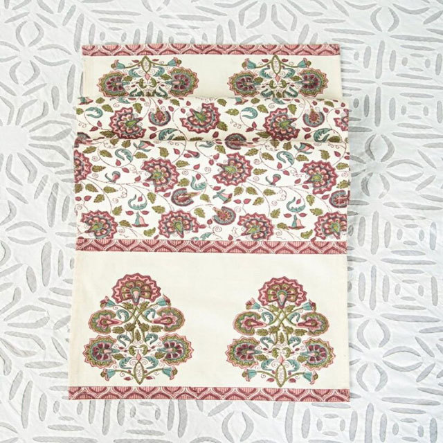 High quality flower printed pattern polyester digital print table runner for weddings party Material Polyester / Cotton